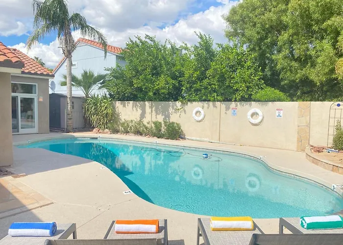 Heated Pool - Spacious, Cheerful 5br/3bath